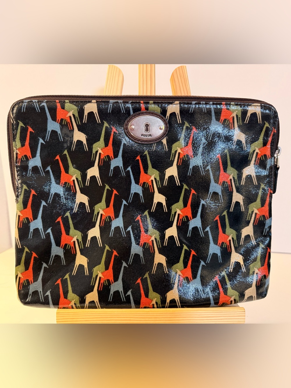 Fossil Black iPad bag Multicolor Giraffe Print
